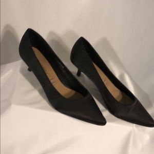 GreatOnU black silk kitten heal pumps Size 39